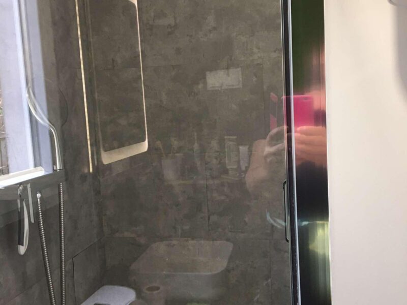 Csillogó fürdőszoba, vegyszerszag nélkül – Mi megoldjuk helyetted!